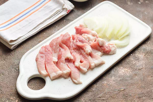азу из свинины с солеными огурцами рецепт фото 3